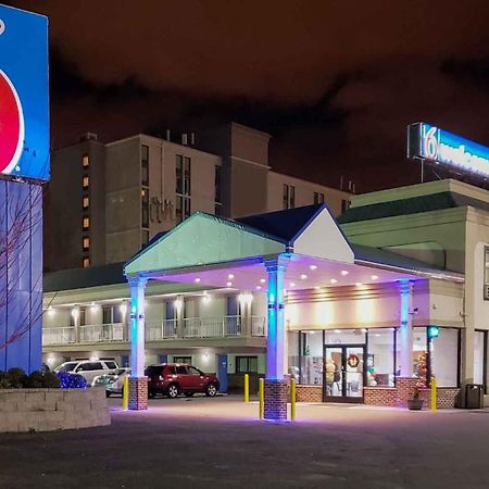 Motel 6 Elizabeth Nj Newark Liberty Intl Airport Eksteriør billede
