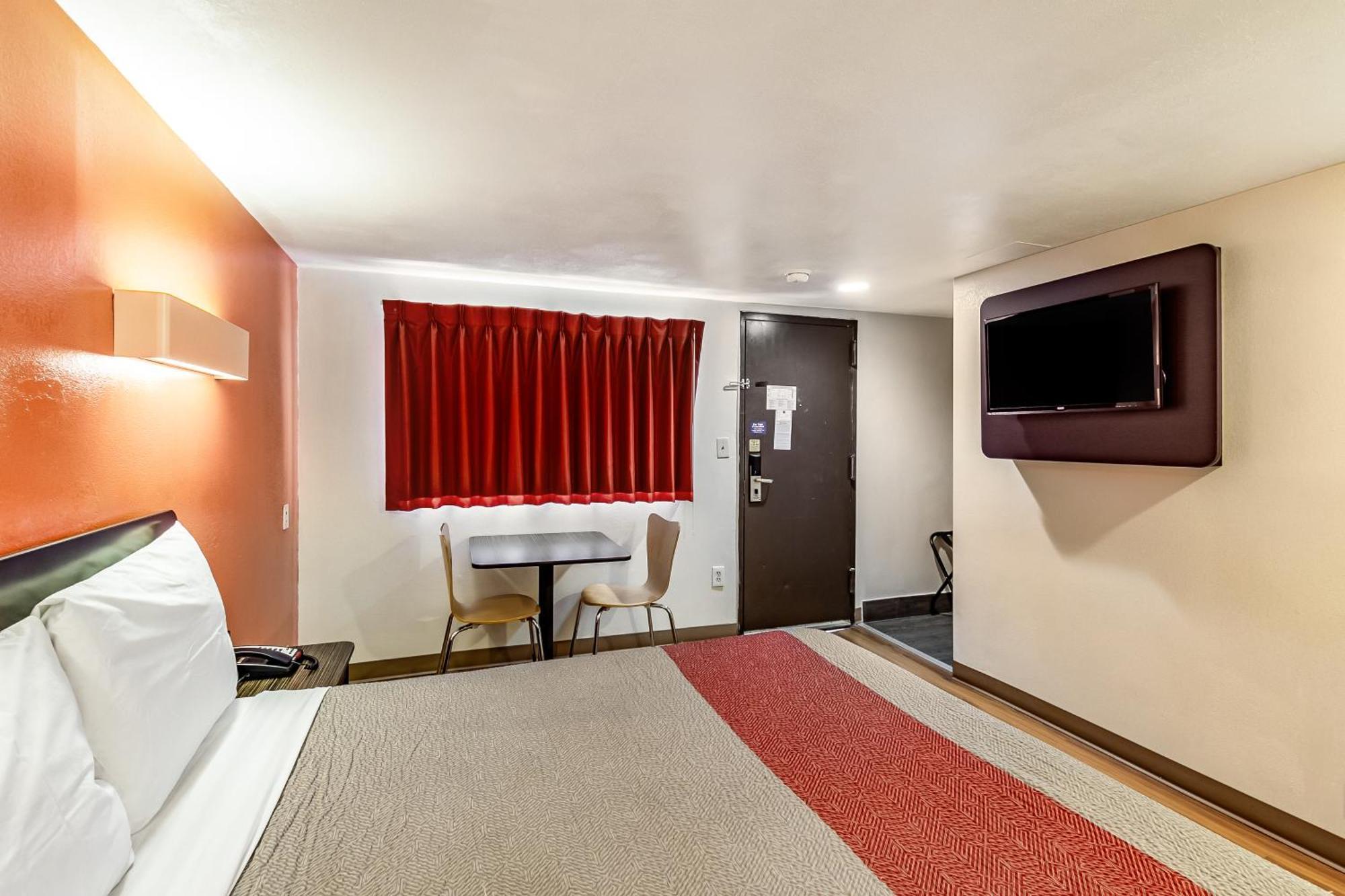 Motel 6 Elizabeth Nj Newark Liberty Intl Airport Eksteriør billede