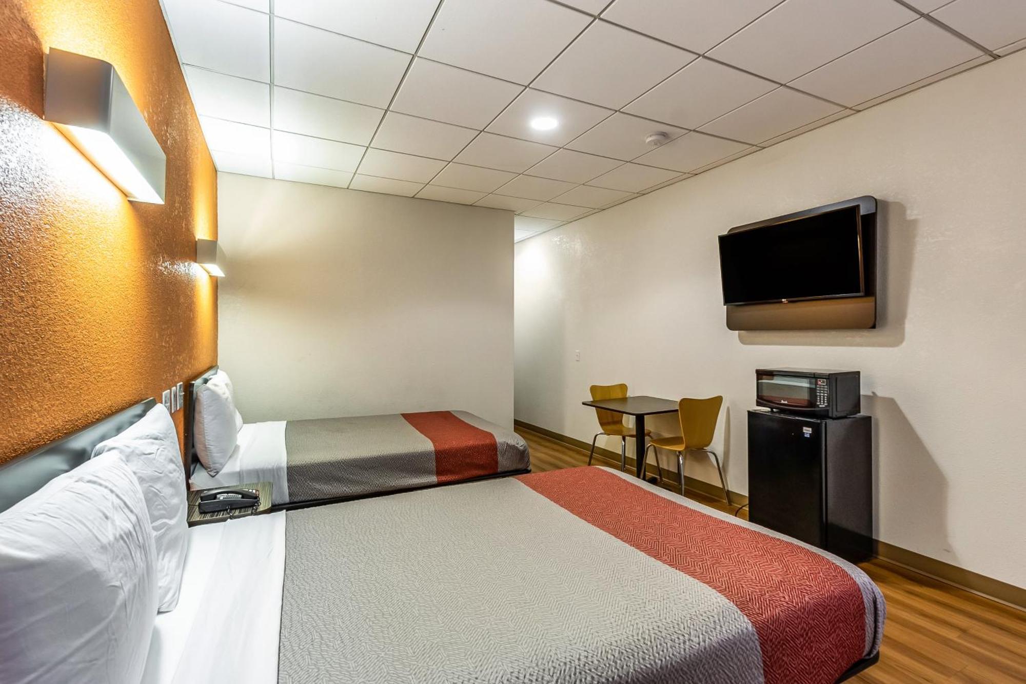 Motel 6 Elizabeth Nj Newark Liberty Intl Airport Eksteriør billede