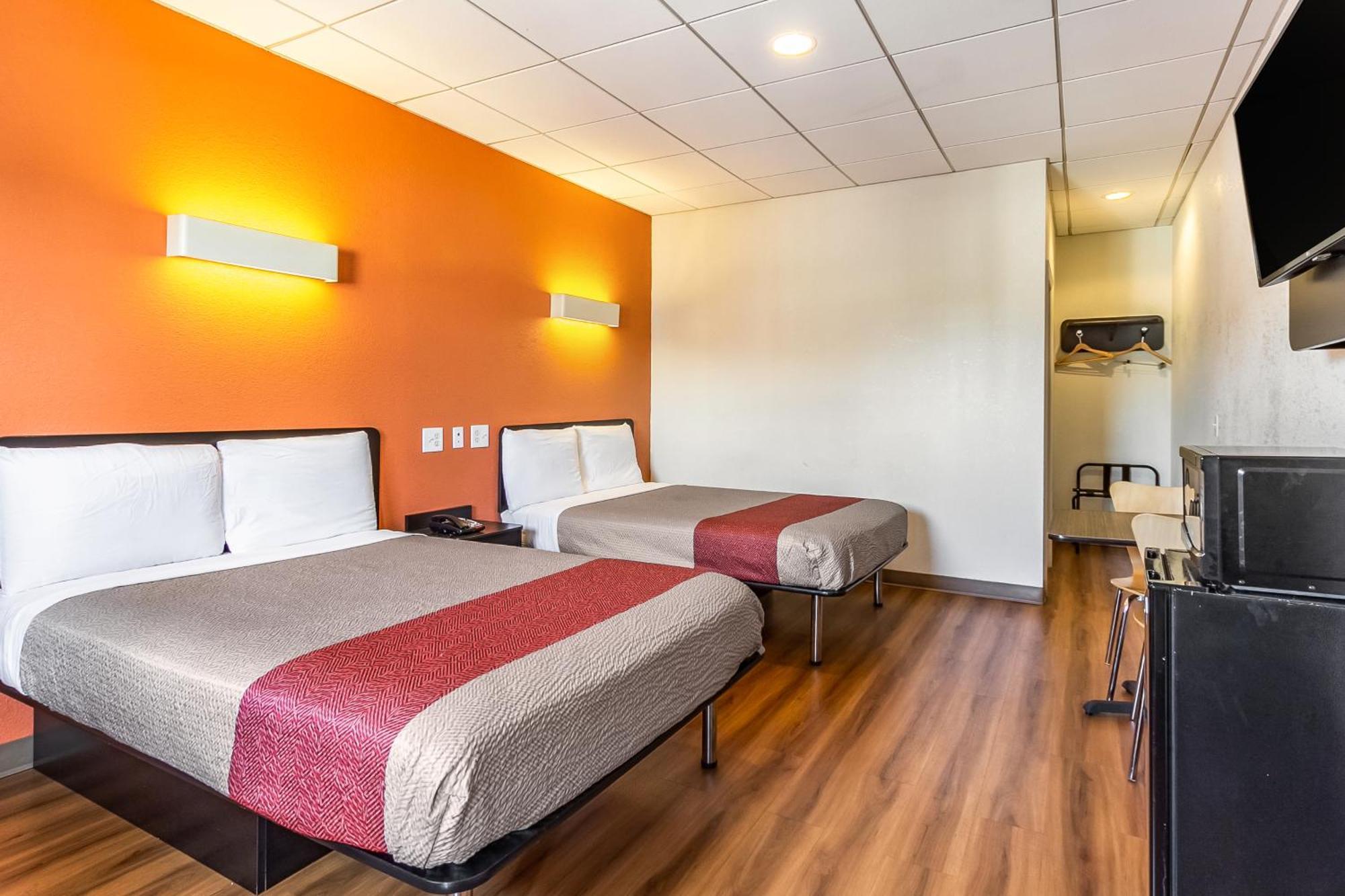 Motel 6 Elizabeth Nj Newark Liberty Intl Airport Eksteriør billede