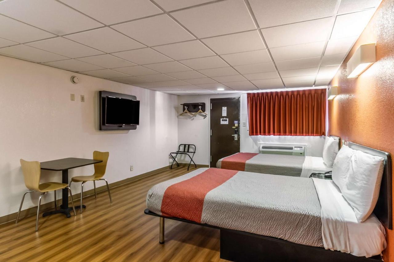 Motel 6 Elizabeth Nj Newark Liberty Intl Airport Eksteriør billede